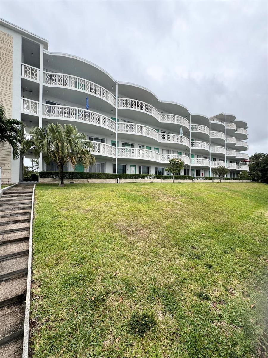 2381 Sunset Avenue # 117, FL 33461 photo 2