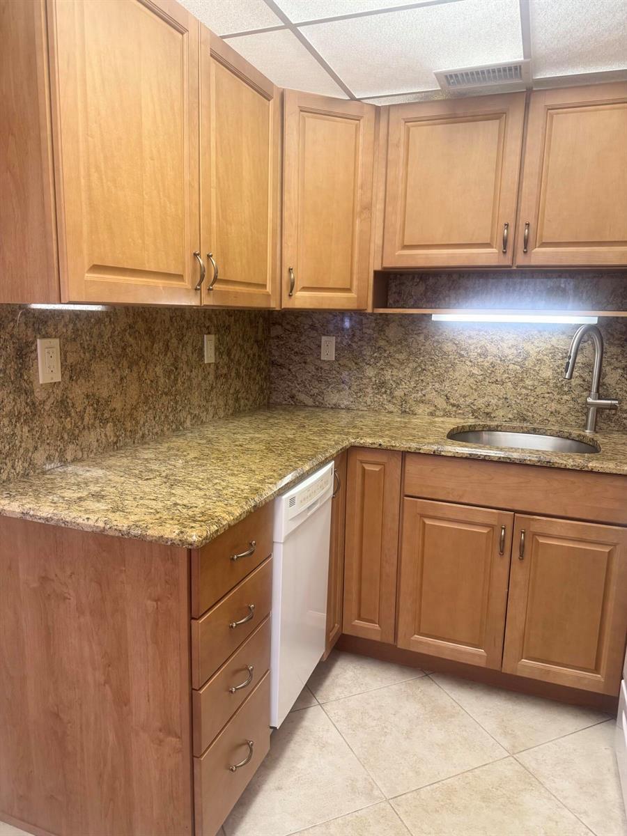 2381 Sunset Avenue # 117, FL 33461 photo 5