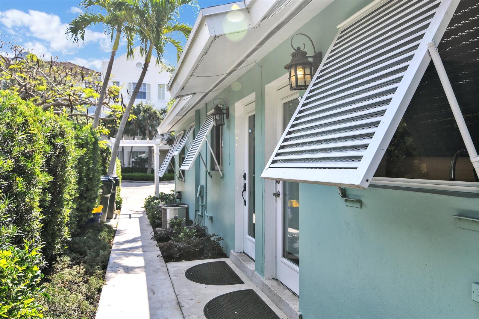 320 NE 1st Avenue, Delray Beach FL 33444 photo 2