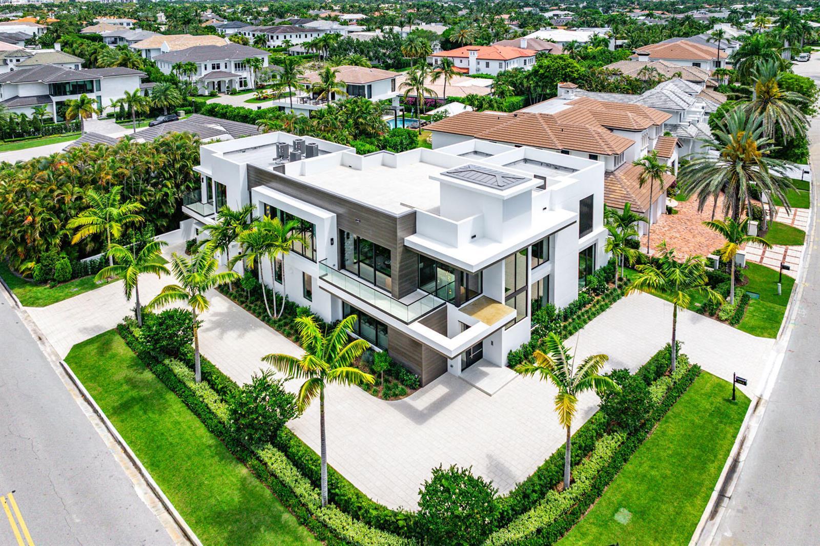 303 S Maya Palm Drive, Boca Raton FL 33432 photo 3