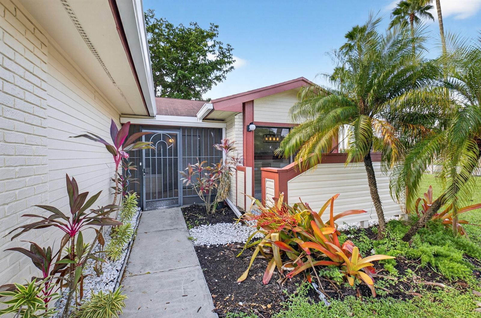 29 Fawlkland Circle, Boynton Beach FL 33426 photo 4