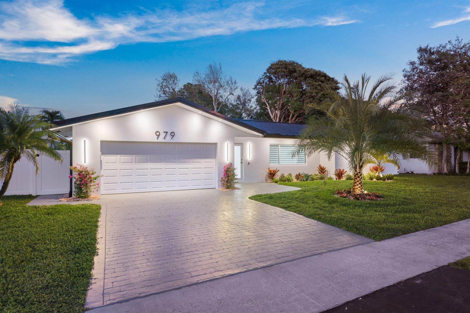 979 NW 8th Street, Boca Raton FL 33486
