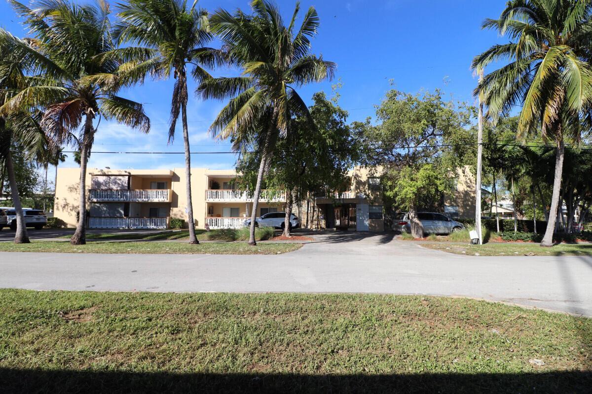 2031 NE 139th Street # 40, North Miami Beach FL 33181