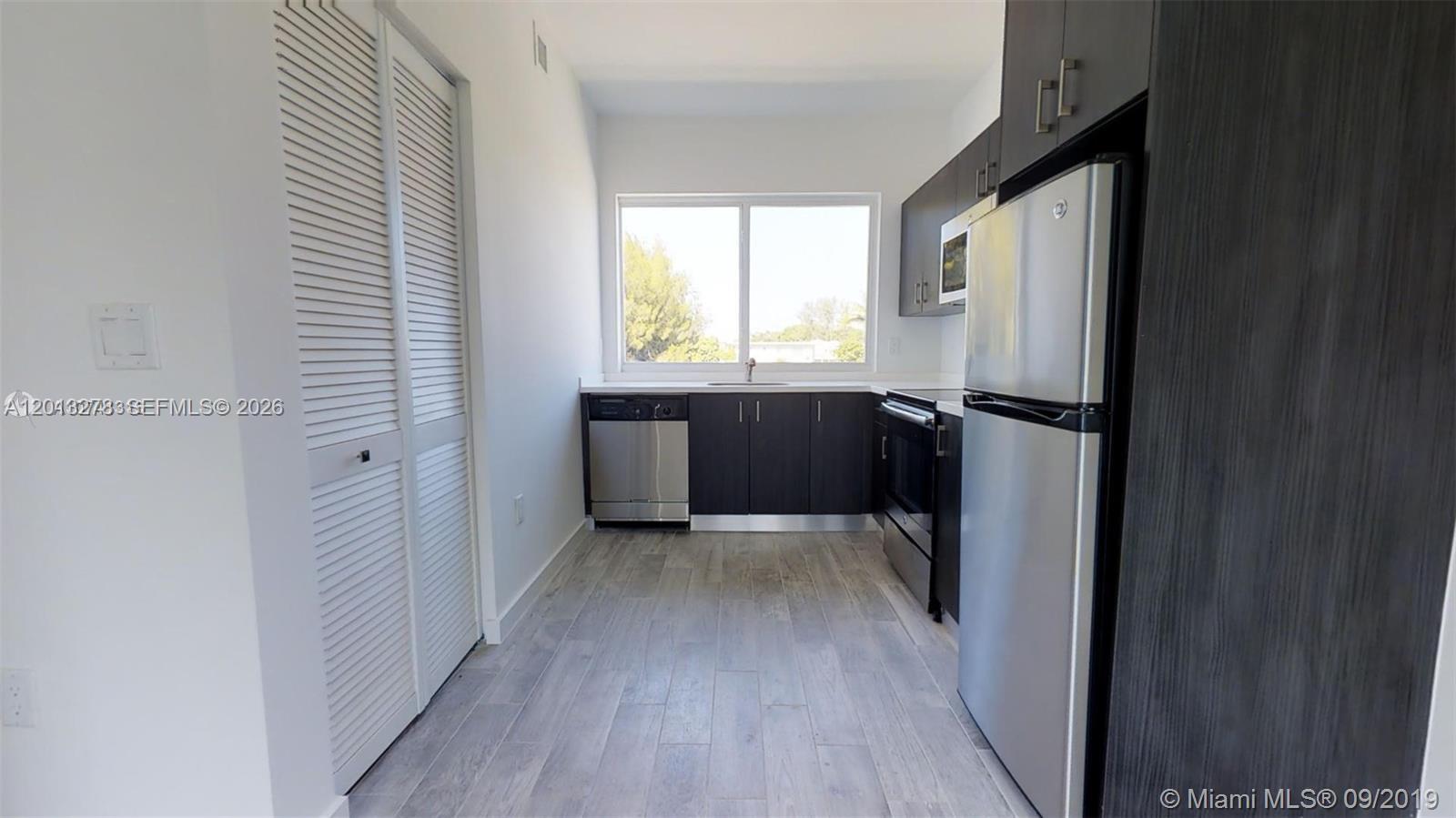 315 S Shore Dr # 5, Miami Beach FL 33141 photo 4