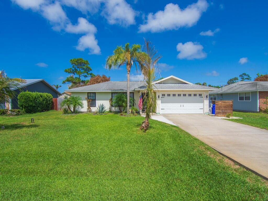 160 9th Court, Vero Beach FL 32962 photo 2