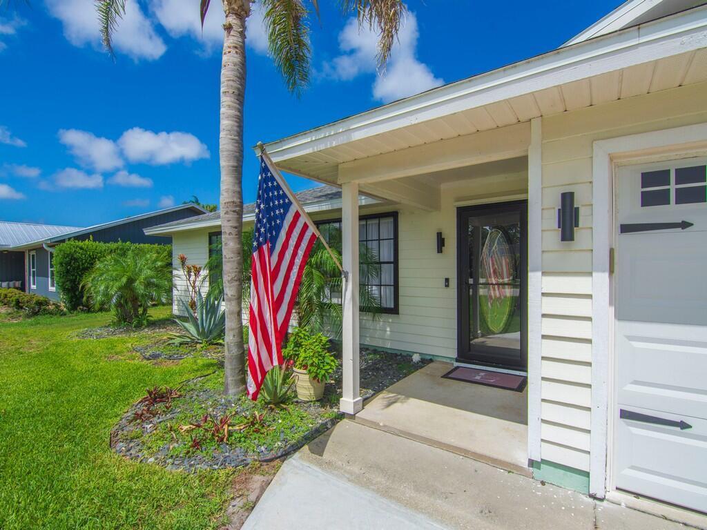 160 9th Court, Vero Beach FL 32962 photo 4