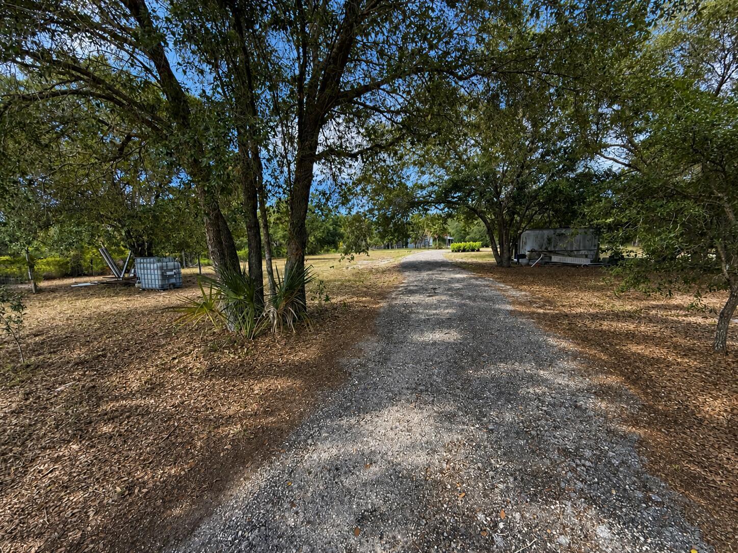 825 S Verda Street, Clewiston FL 33440 photo 2
