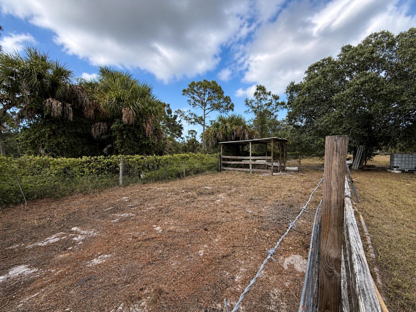 825 S Verda Street, Clewiston FL 33440 photo 3