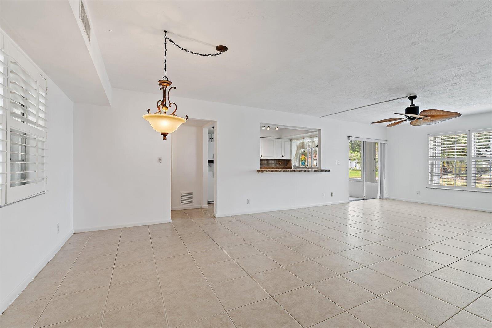 5570 Tamberlane Circle # 131, Palm Beach Gardens FL 33418 photo 4