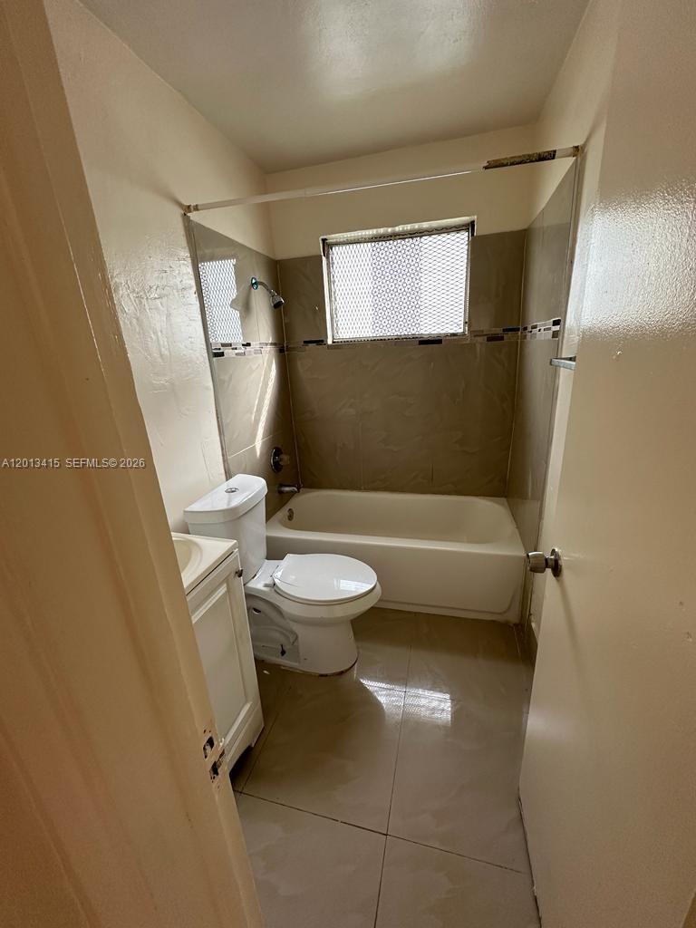 756 NW 5th St # 1S, Hallandale Beach FL 33009 photo 4