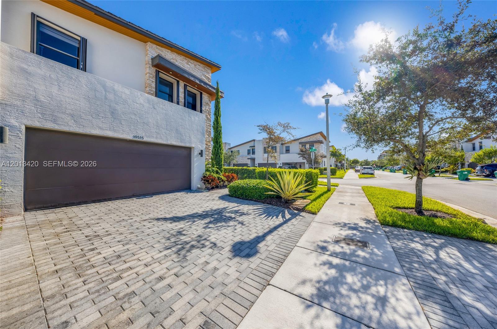10515 NW 78th Ter, Doral FL 33178 photo 3