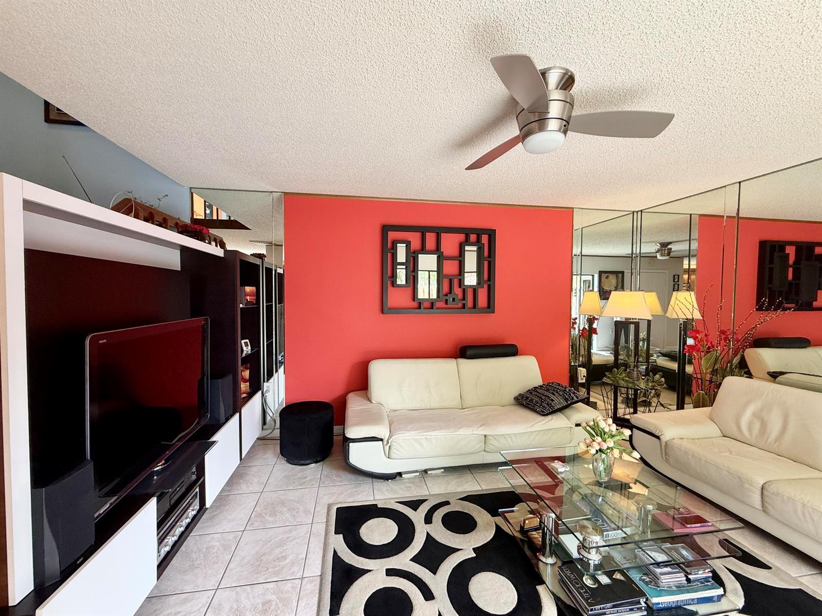 501 5th Lane, FL 33463 photo 3