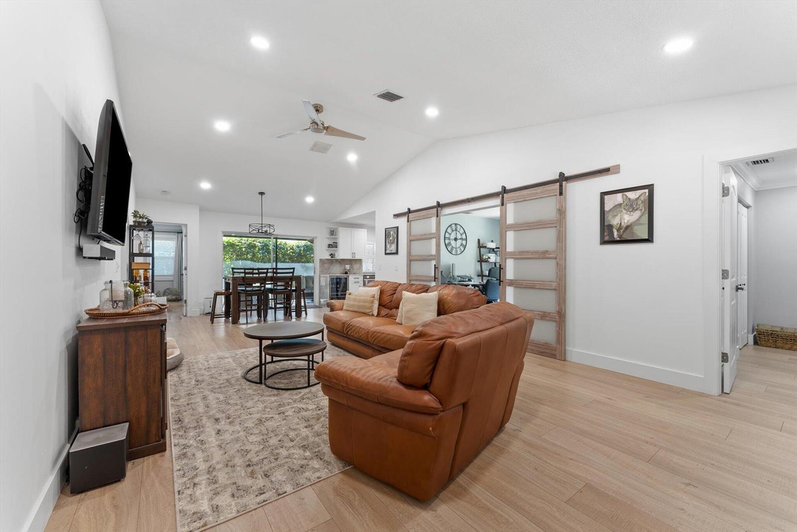 1651 NW 106th Way, Coral Springs FL 33071 photo 5