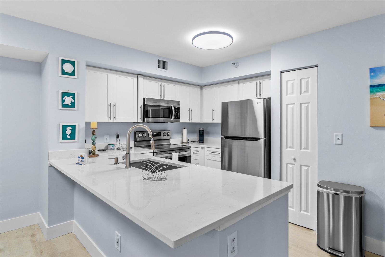 140 Yacht Club Way # 107, Hypoluxo FL 33462 photo 5
