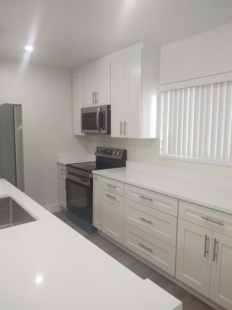 140 NW 70th # 2040, Boca Raton FL 33487