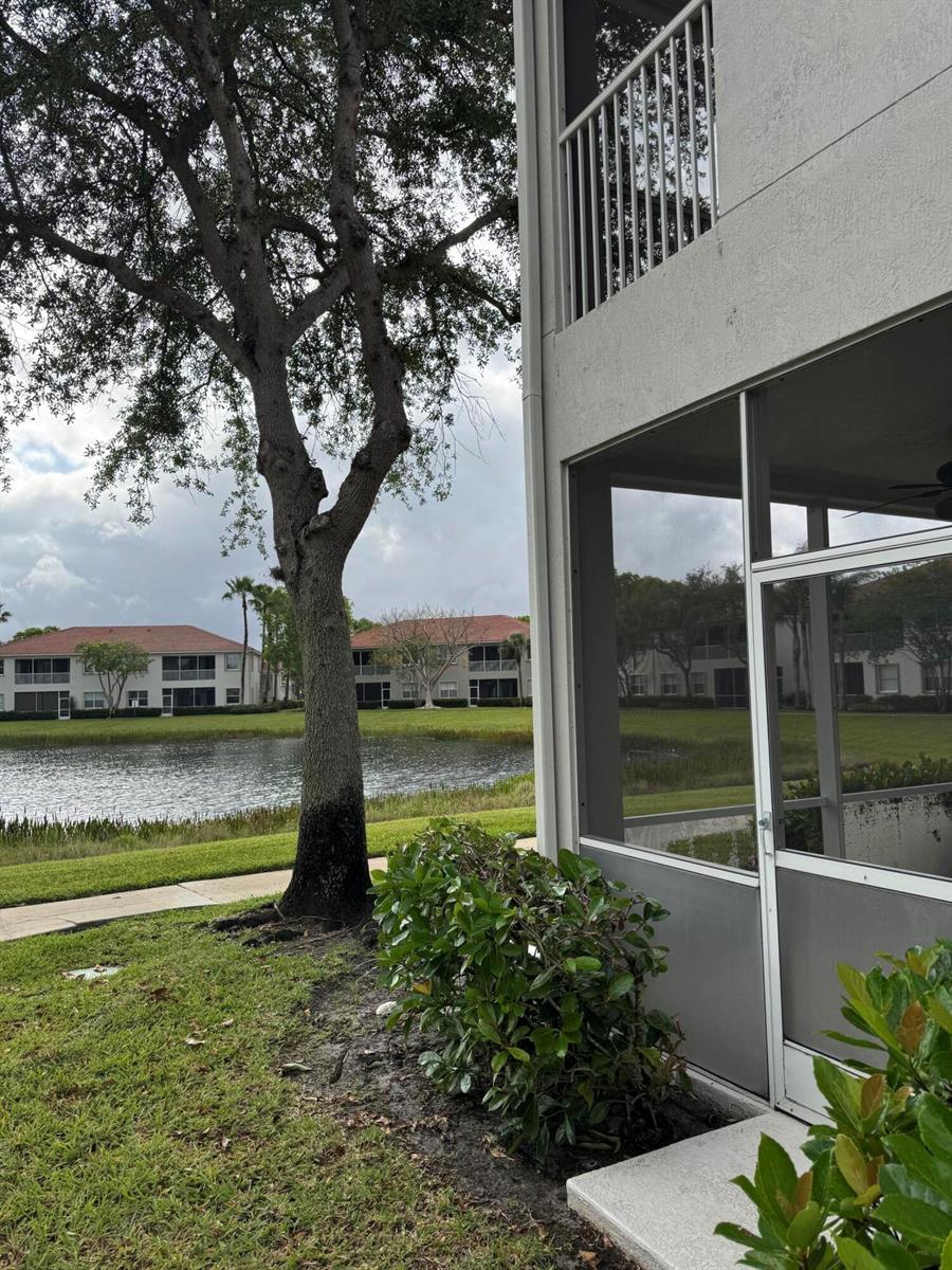 2140 Wingate Bend, Wellington FL 33414 photo 2