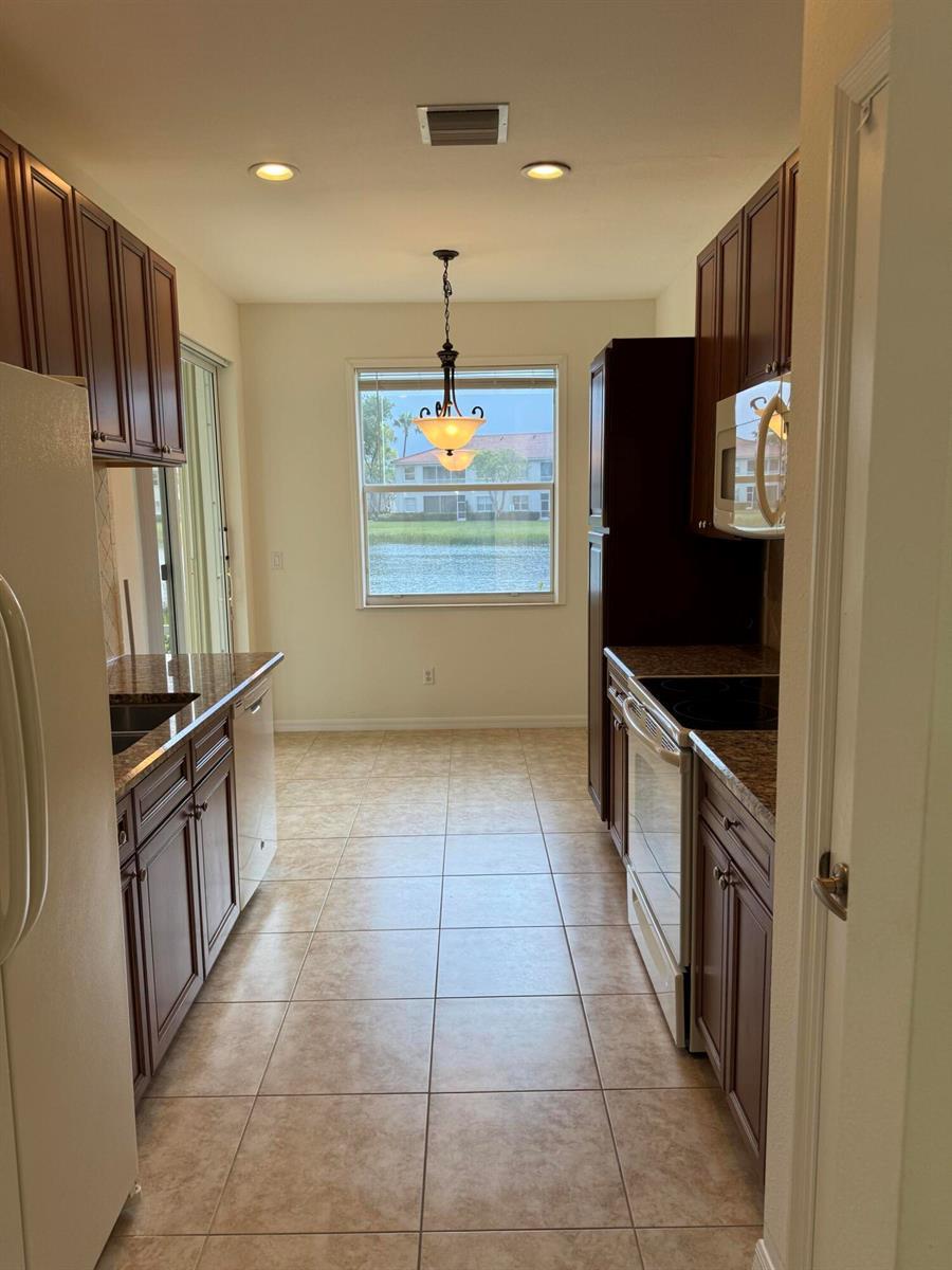 2140 Wingate Bend, Wellington FL 33414 photo 5