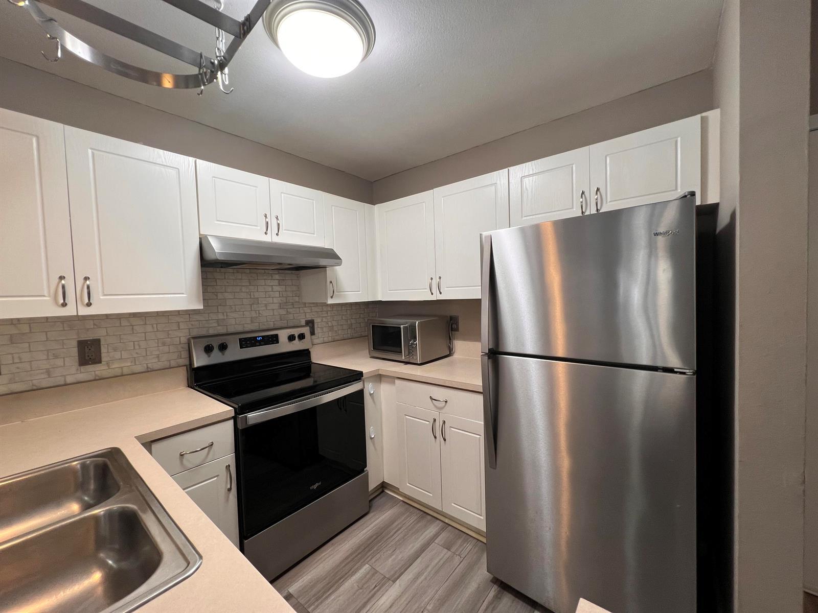 4863 Via Palm Lakes # 803, West Palm Beach FL 33417 photo 2