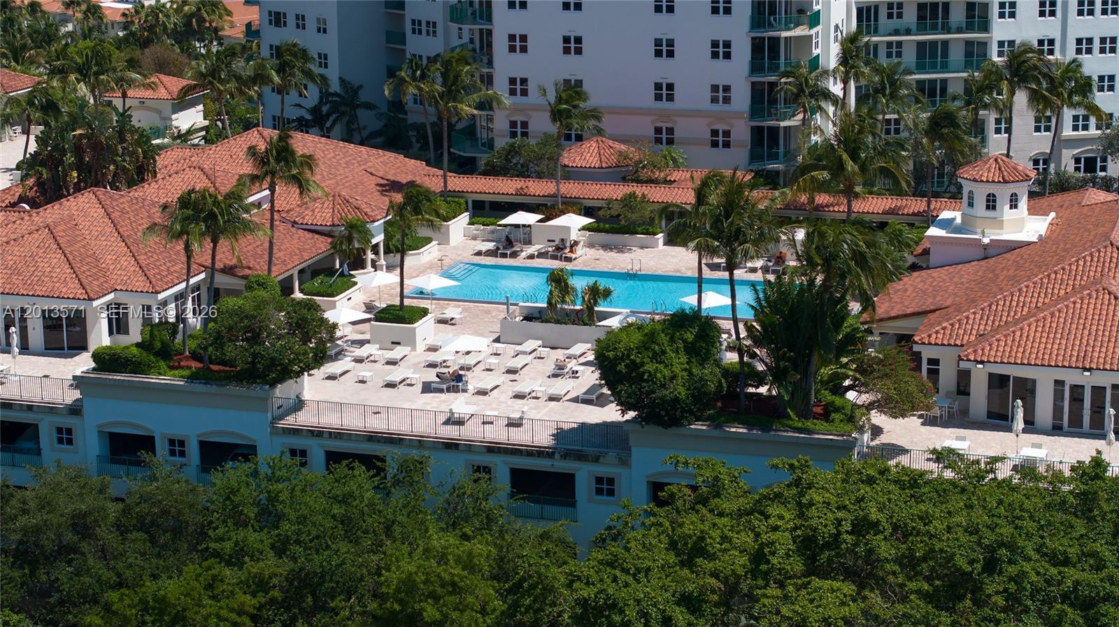 19900 E Country Club Dr # 116, Aventura FL 33180 photo 2