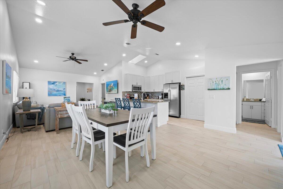 6077 Francis Street, Jupiter FL 33458 photo 2