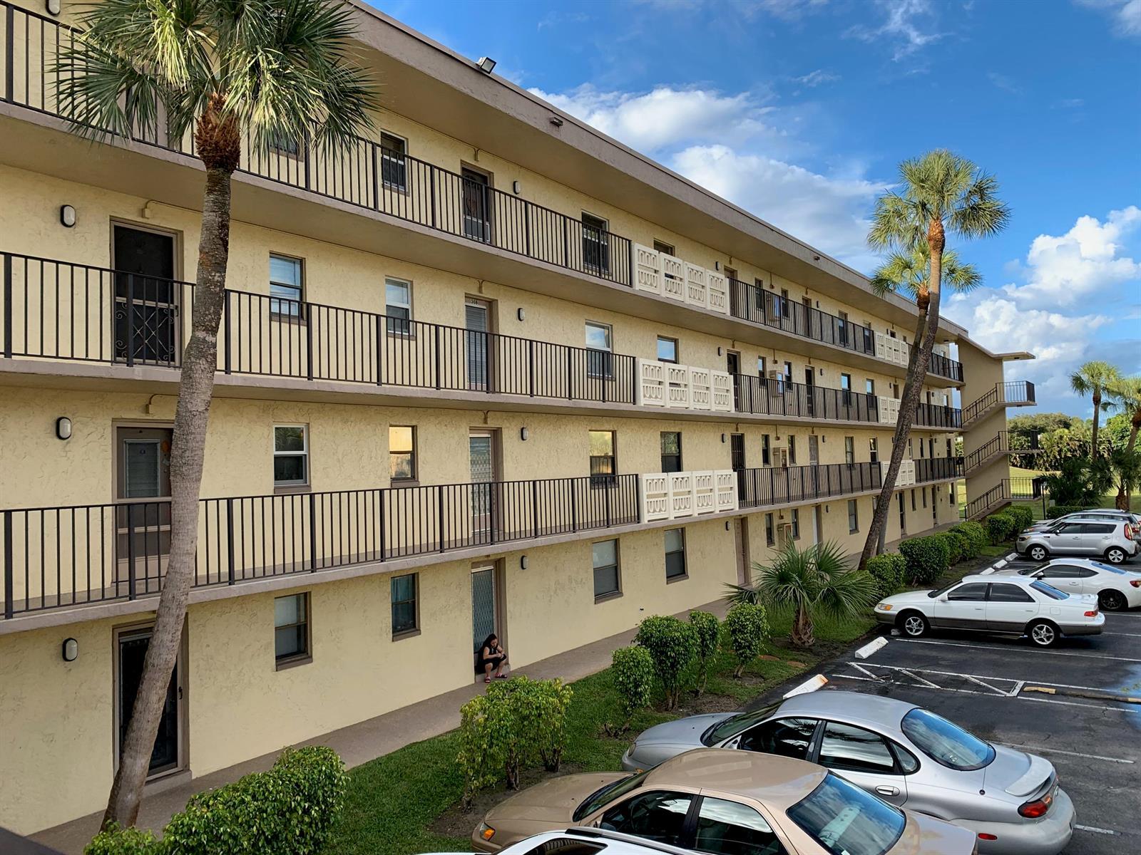 9355 SW 8th Street # 202, Boca Raton FL 33428