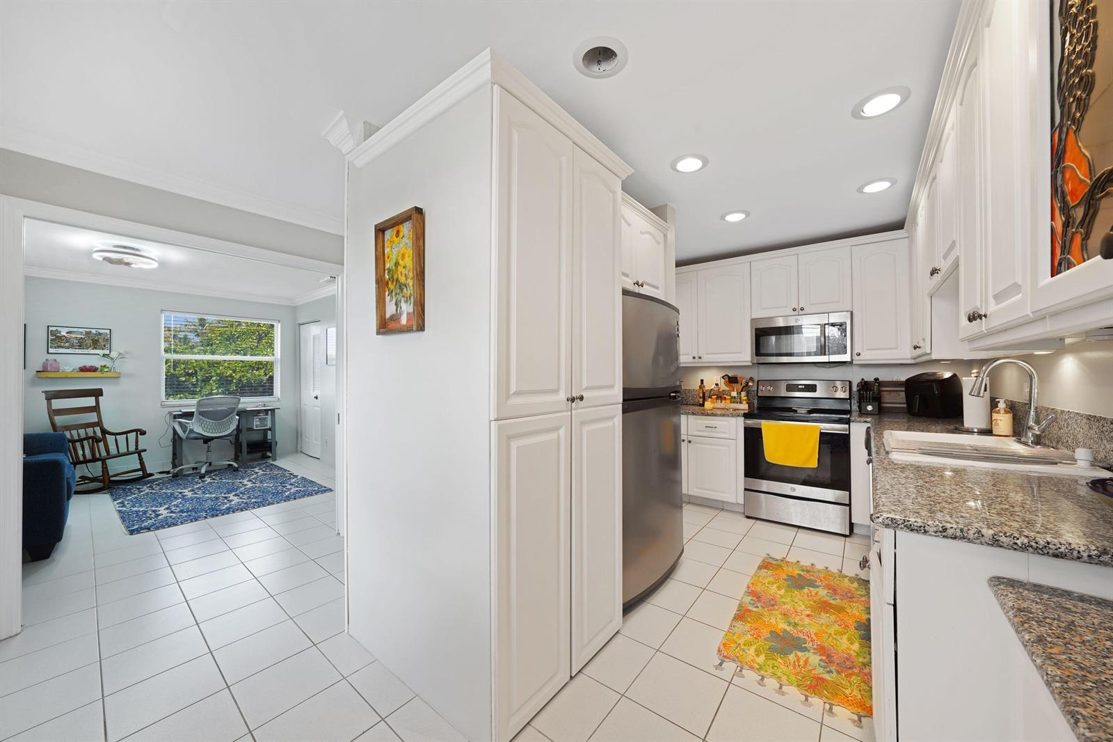 2835 SW 13th Street # 201, Delray Beach FL 33445 photo 2