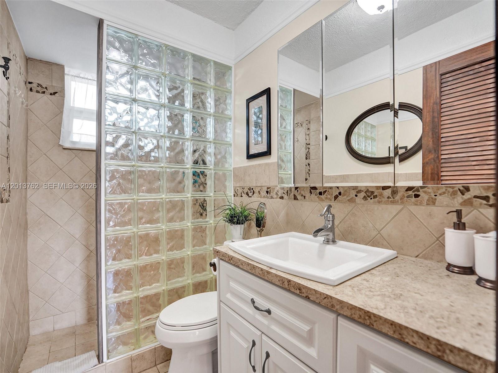 2600 Diana Dr # 105, Hallandale Beach FL 33009 photo 5