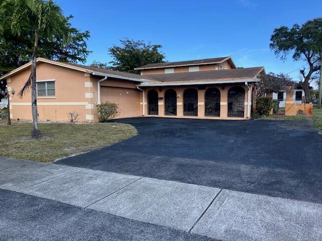 2320 NW 30th Way, Fort Lauderdale FL 33311