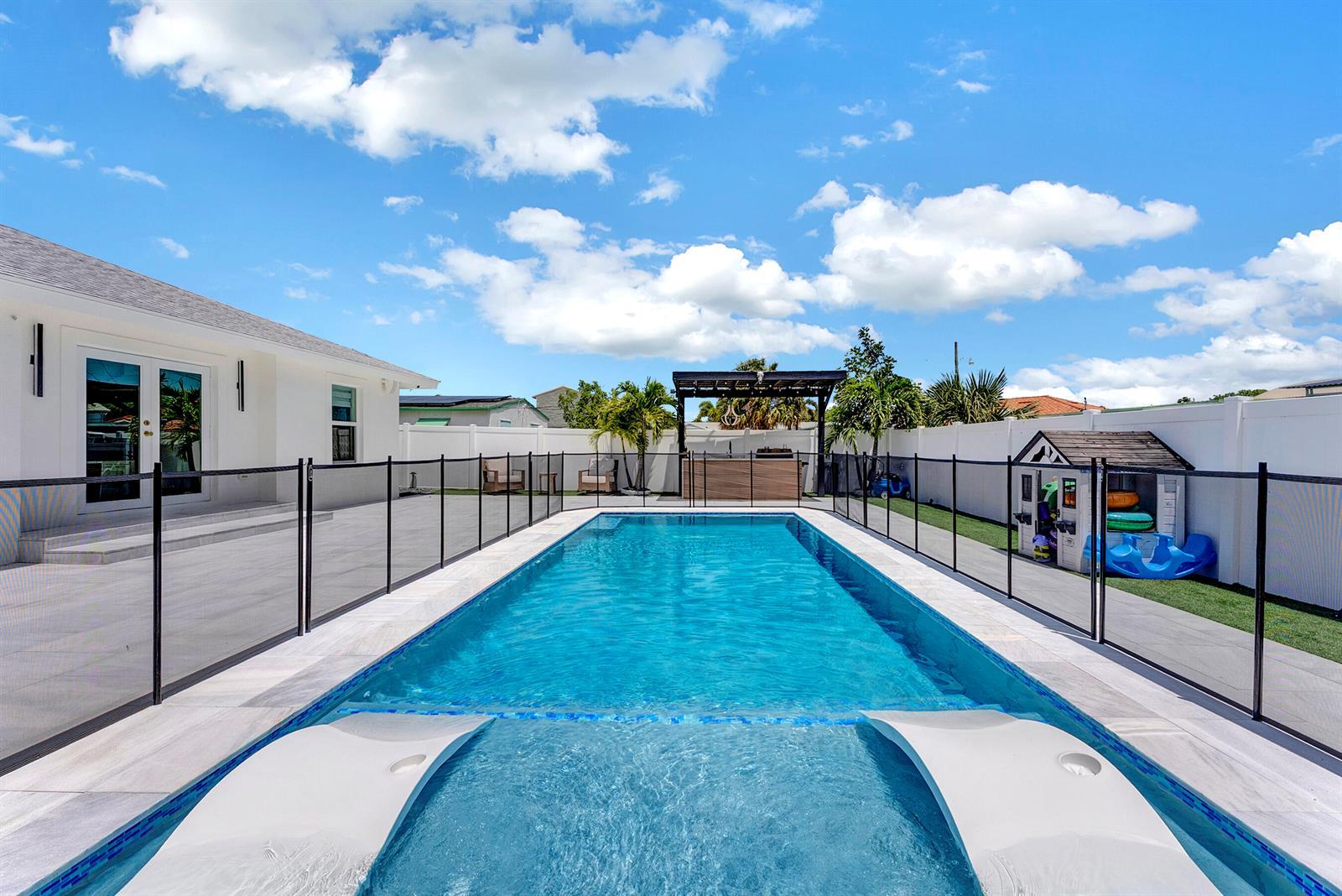 413 SW 15th Avenue, Delray Beach FL 33444 photo 2
