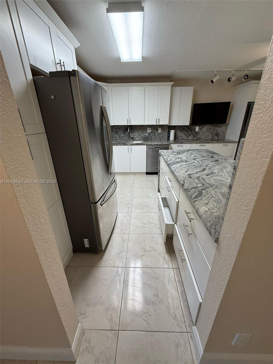 20381 NE 30th Ave # 7, Aventura FL 33180 photo 3