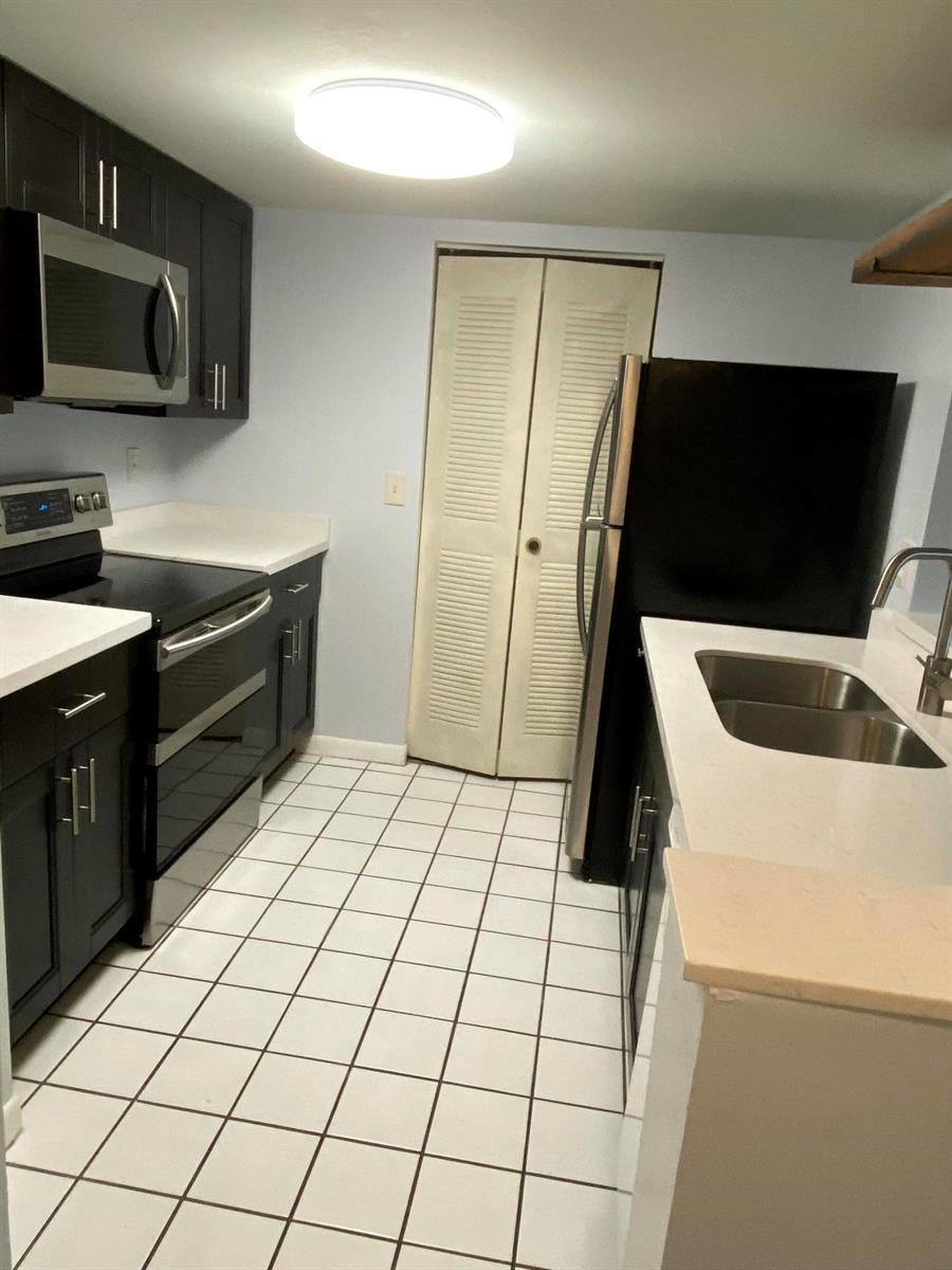 9899 Westview Drive # 527, Coral Springs FL 33076 photo 2