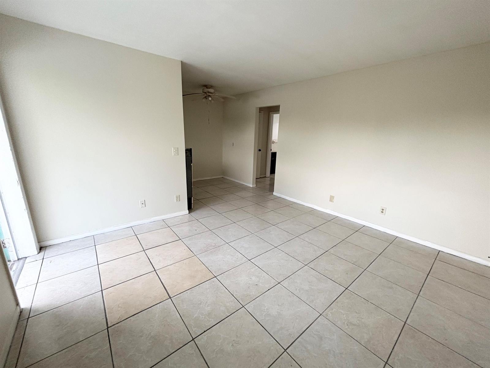 1111 N Federal Highway # 5, FL 33460 photo 4
