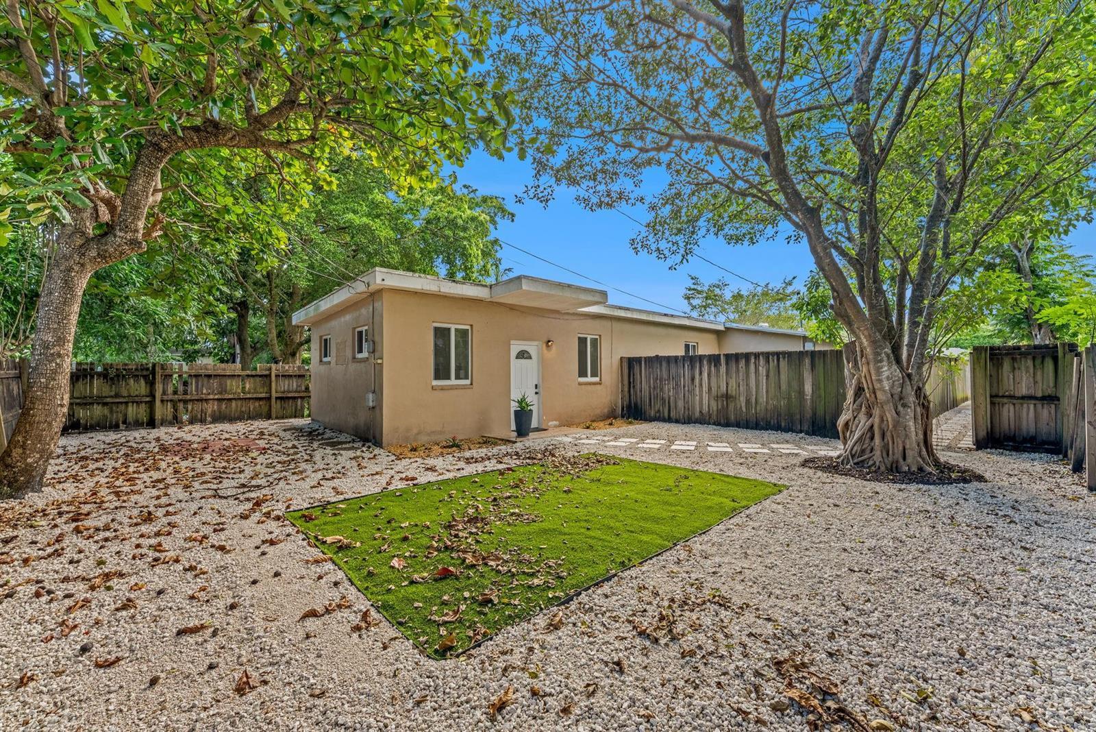 1340 NE 1st Avenue, Fort Lauderdale FL 33304