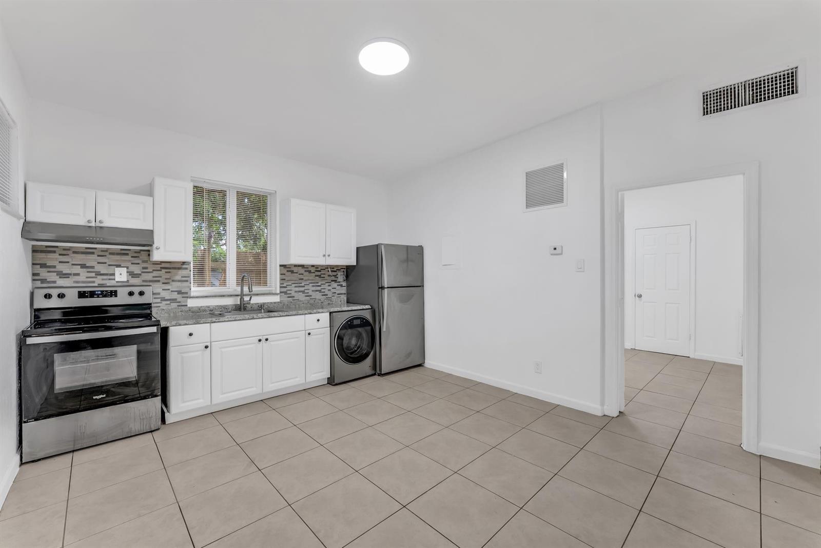1340 NE 1st Avenue, Fort Lauderdale FL 33304 photo 5