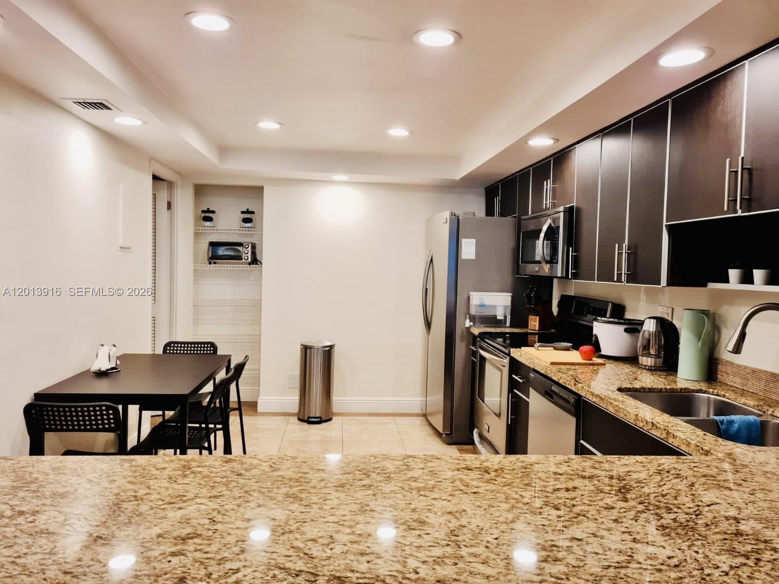 2500 Parkview Dr # 2114, Hallandale Beach FL 33009 photo 4