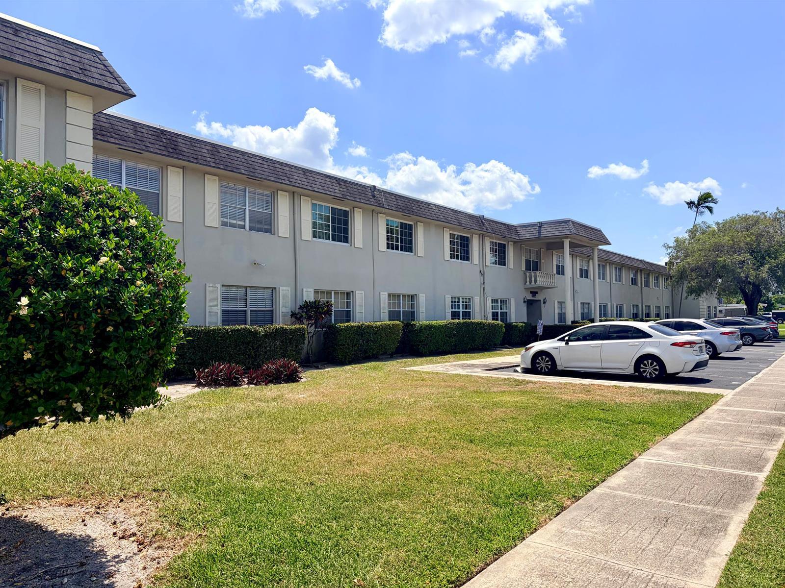 1560 Mckinley Street # 115w, Hollywood FL 33020