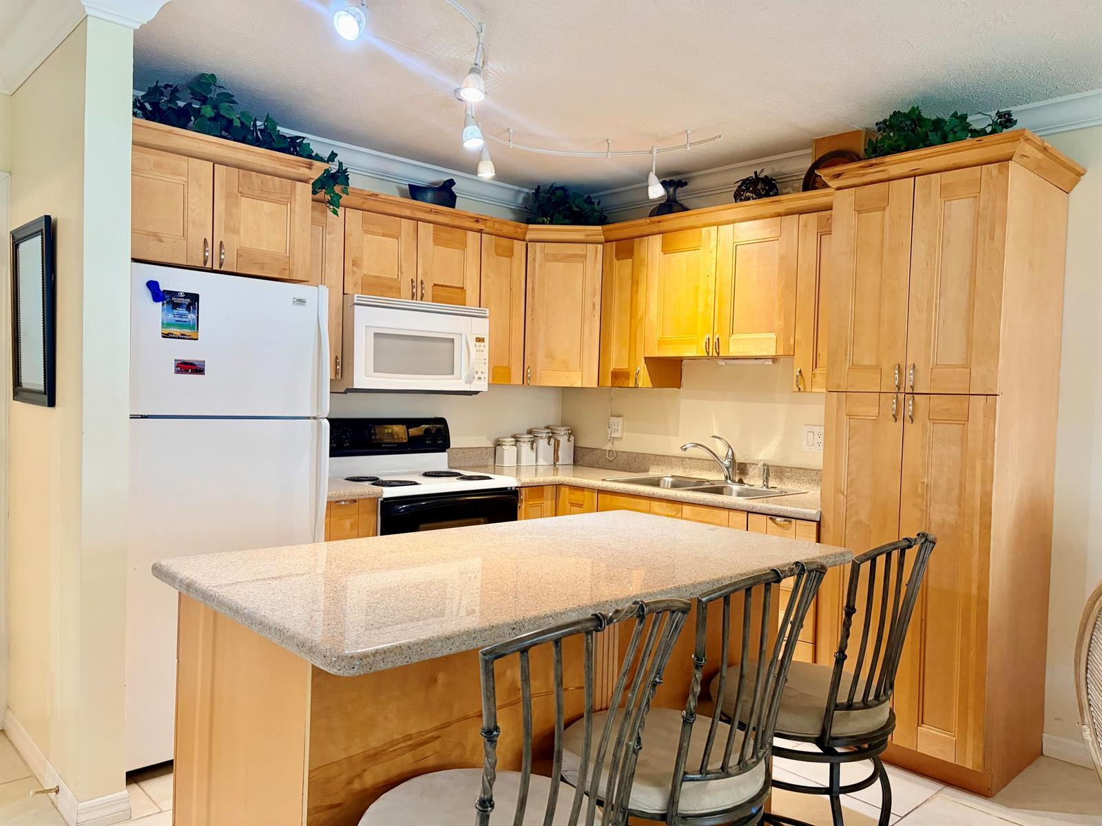 1560 Mckinley Street # 115w, Hollywood FL 33020 photo 5