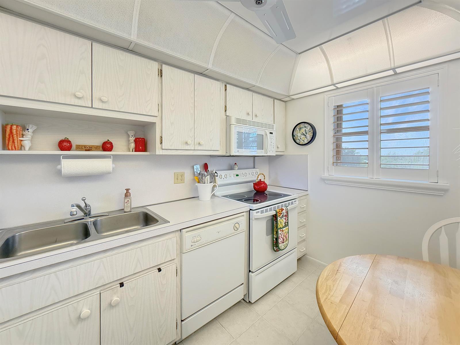 555 NW 4th Avenue # 401, Boca Raton FL 33432 photo 2