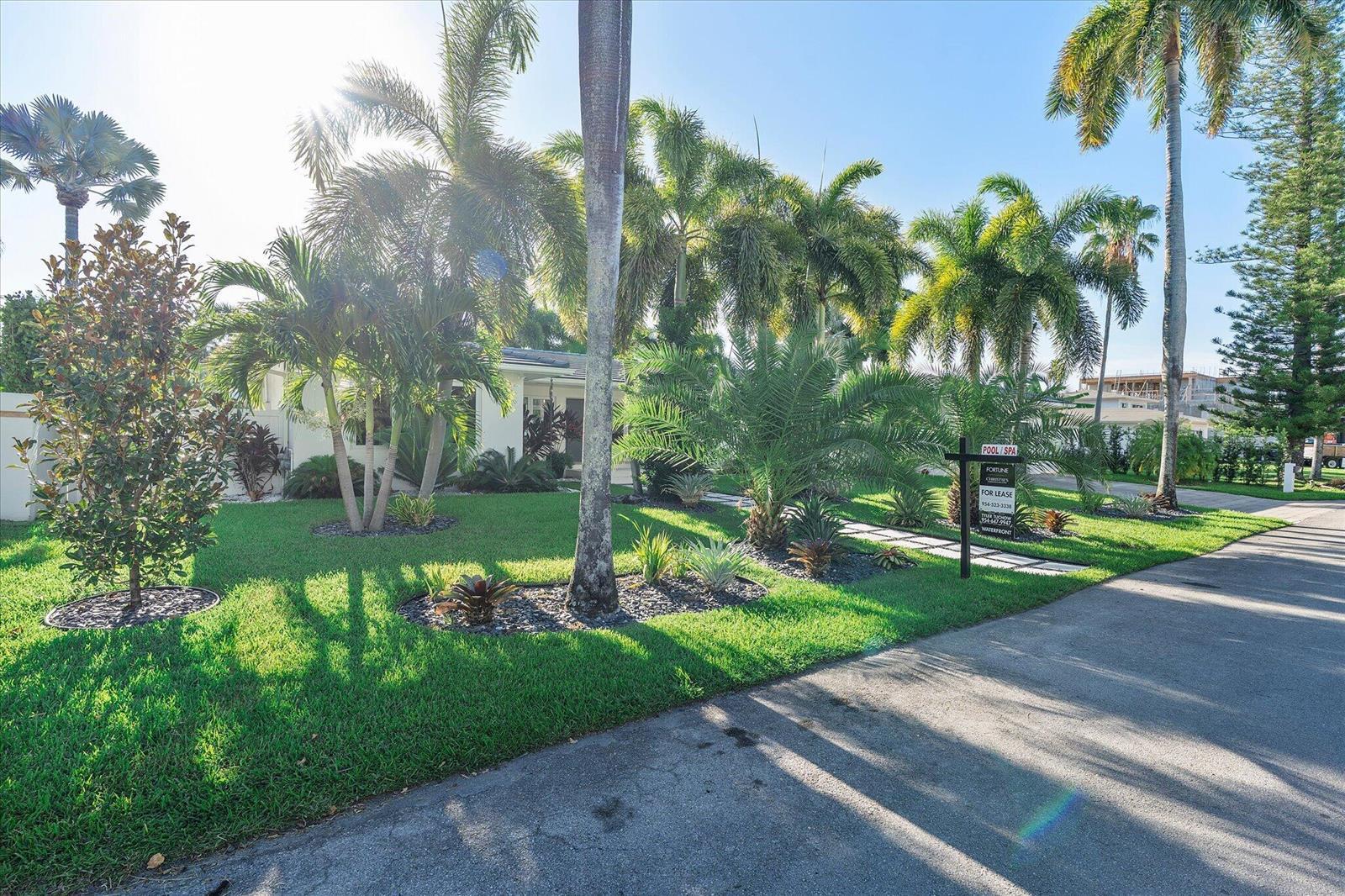 207 Royal Palm Drive, Fort Lauderdale FL 33301 photo 2