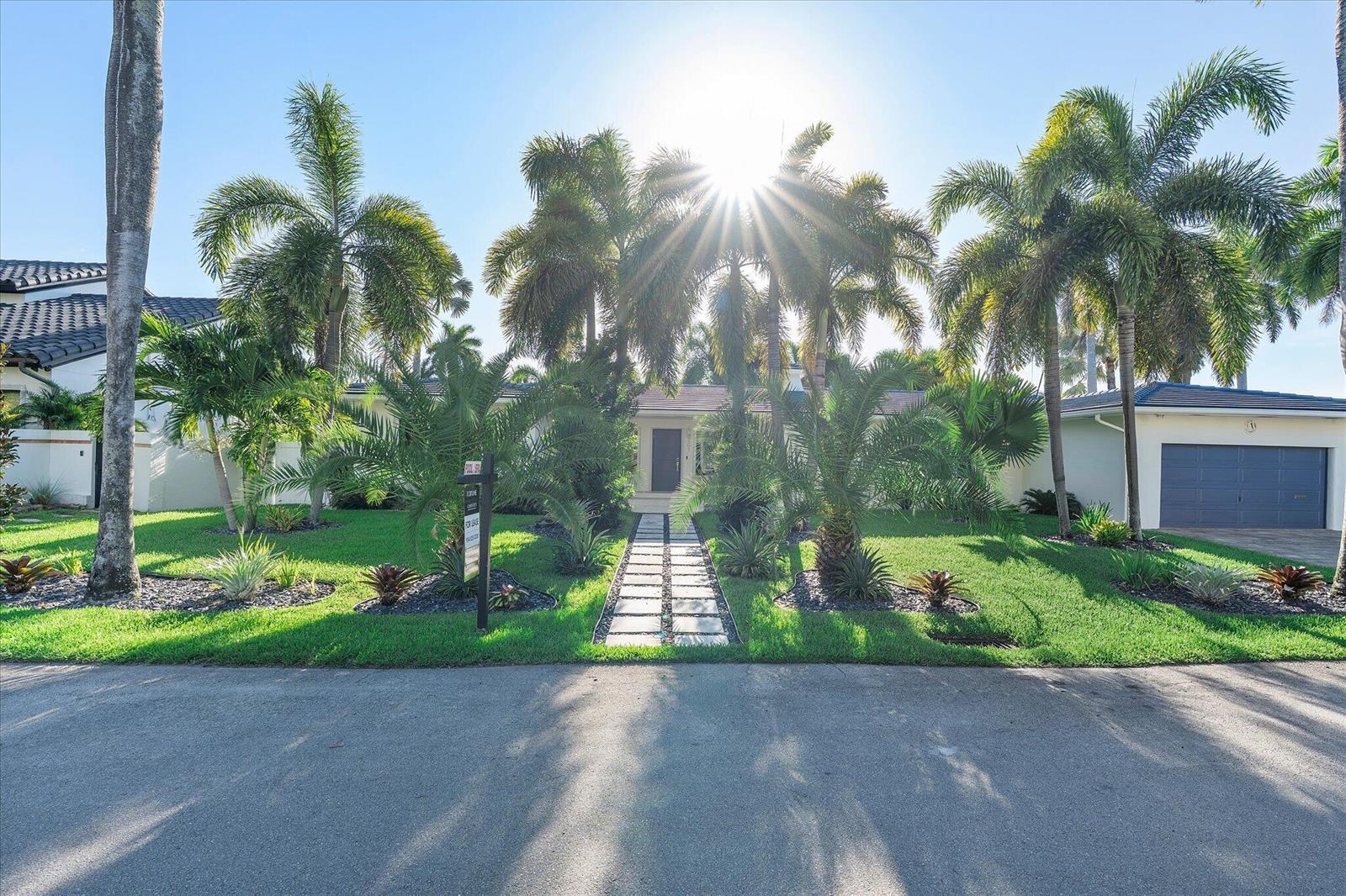 207 Royal Palm Drive, Fort Lauderdale FL 33301 photo 3