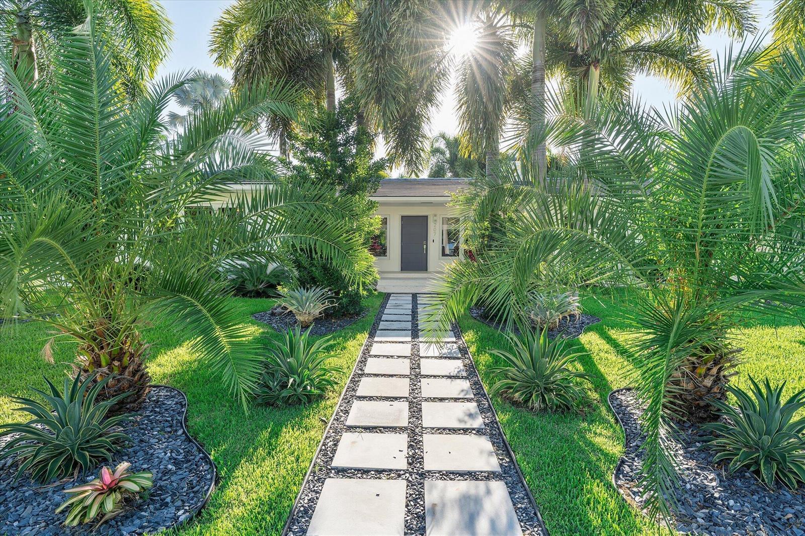 207 Royal Palm Drive, Fort Lauderdale FL 33301 photo 4