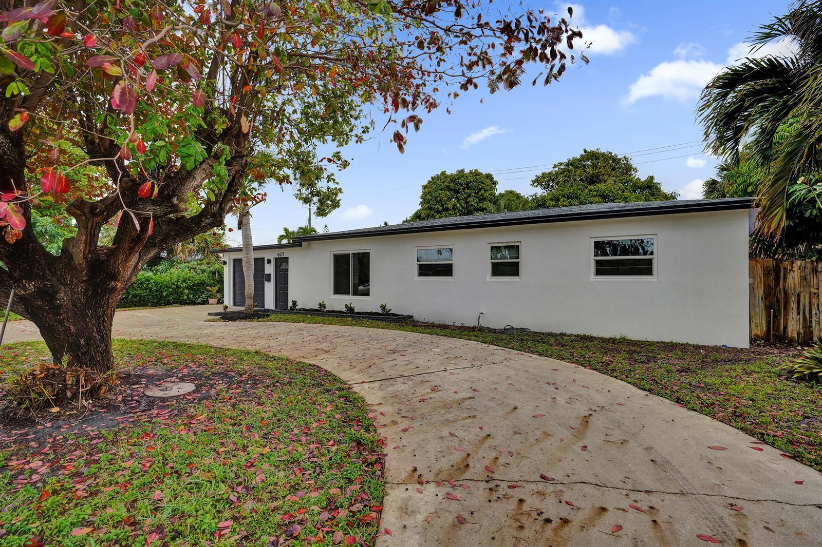 627 W Ilex Drive, Lake Park FL 33403 photo 4