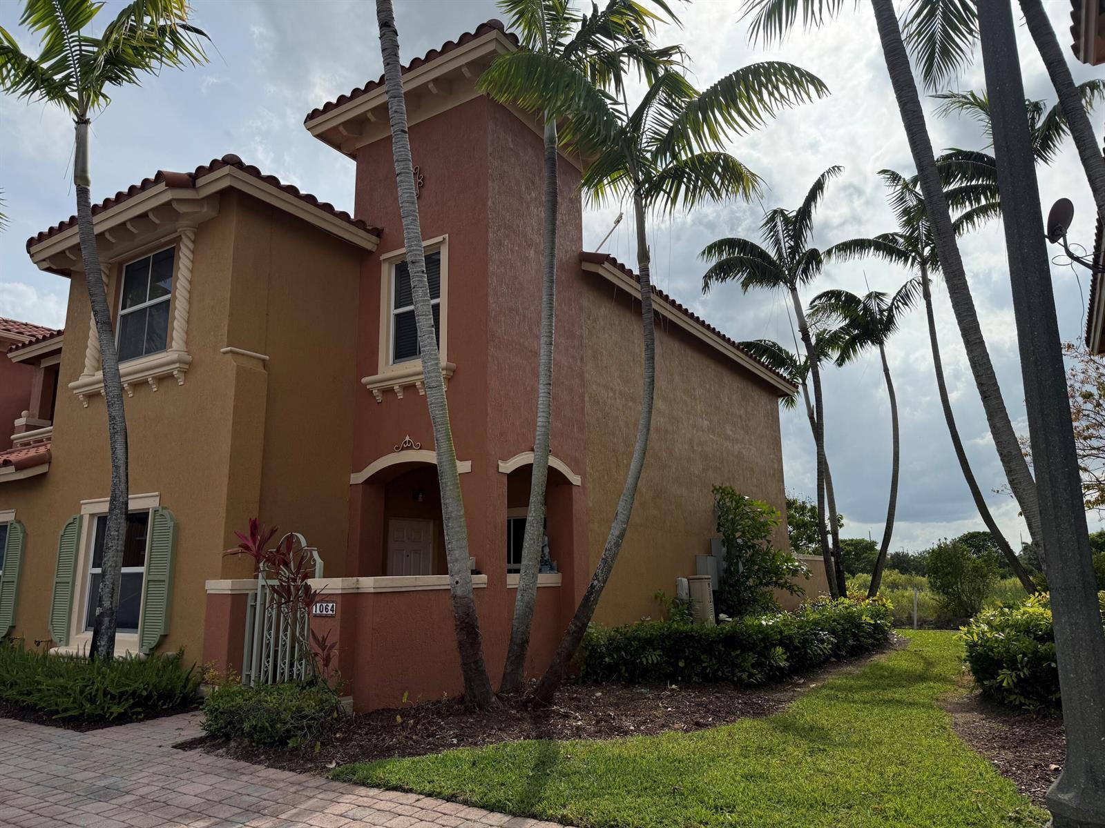 1064 SW 144th Avenue # 807, Pembroke Pines FL 33027