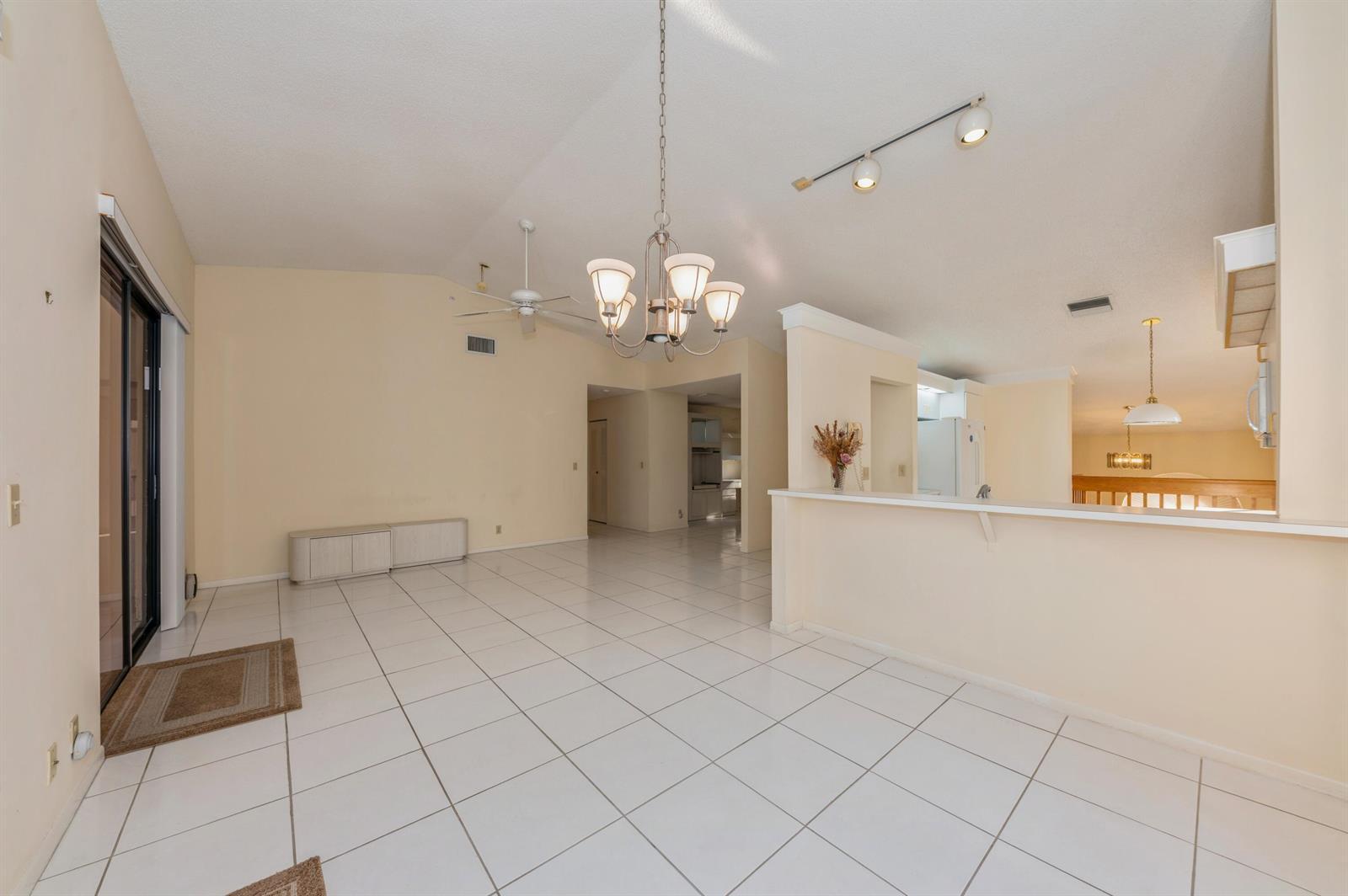 10439 S Circle Lake Drive # 201, Boynton Beach FL 33437 photo 5