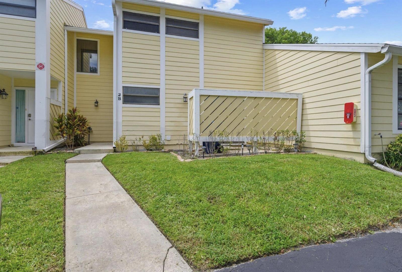 402 Lakewood Court # 2b, Jupiter FL 33458 photo 3