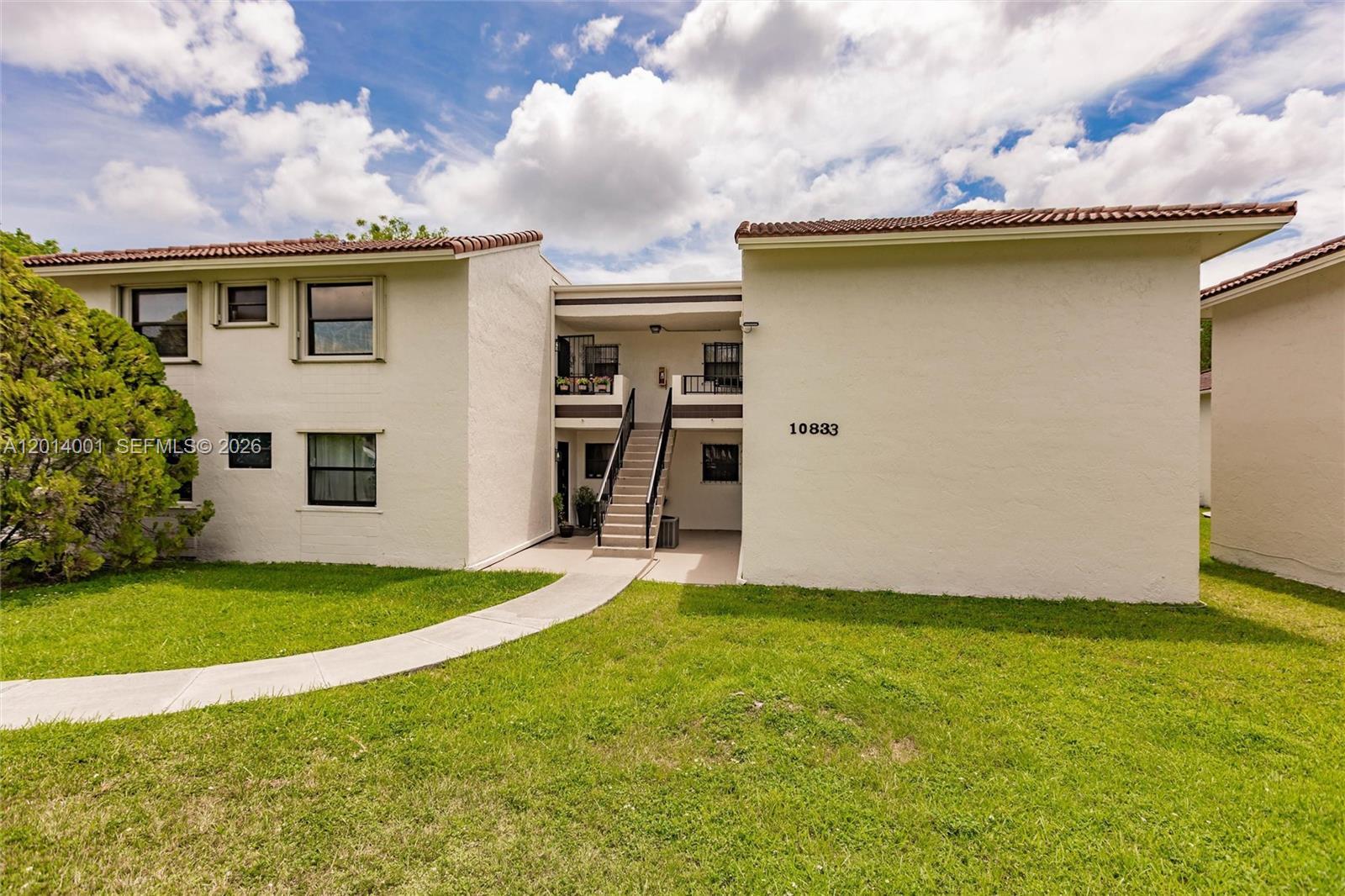 10833 NW 7th St # 22, Miami FL 33172 photo 2