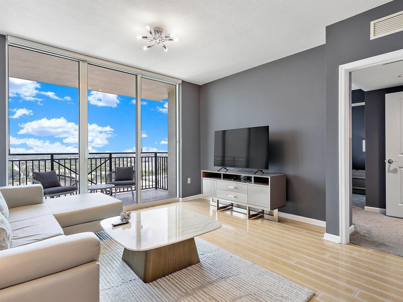 610 W Las Olas Boulevard # 1814n, Fort Lauderdale FL 33312 photo 2