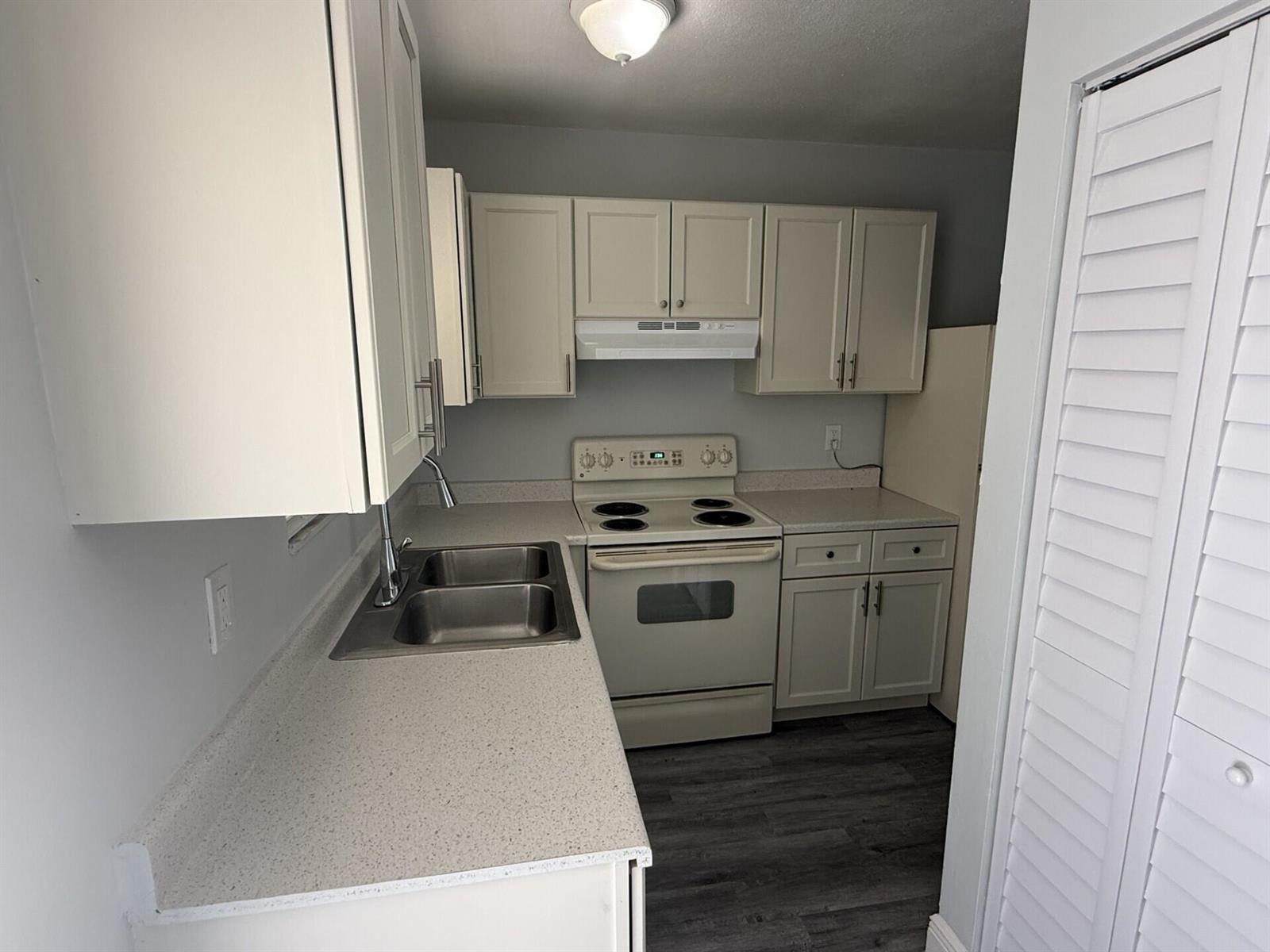 3525 Avenue J # B, Riviera Beach FL 33404 photo 3