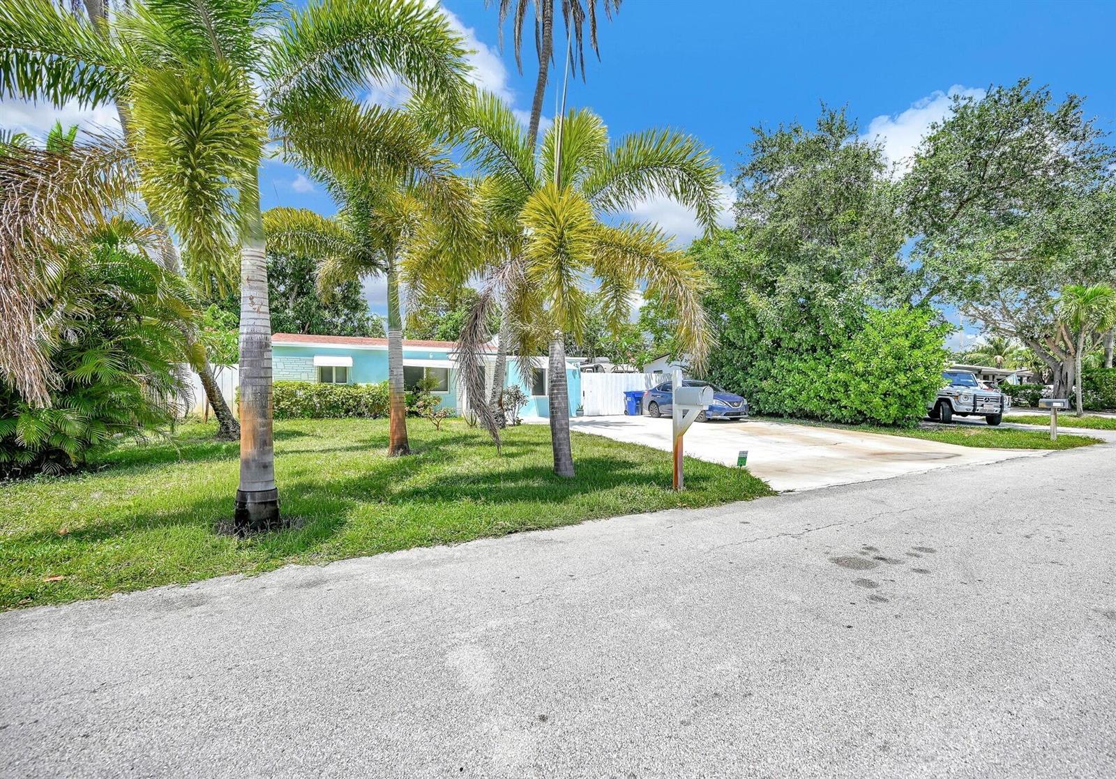 2933 NE 12th Terrace, Pompano Beach FL 33064 photo 2