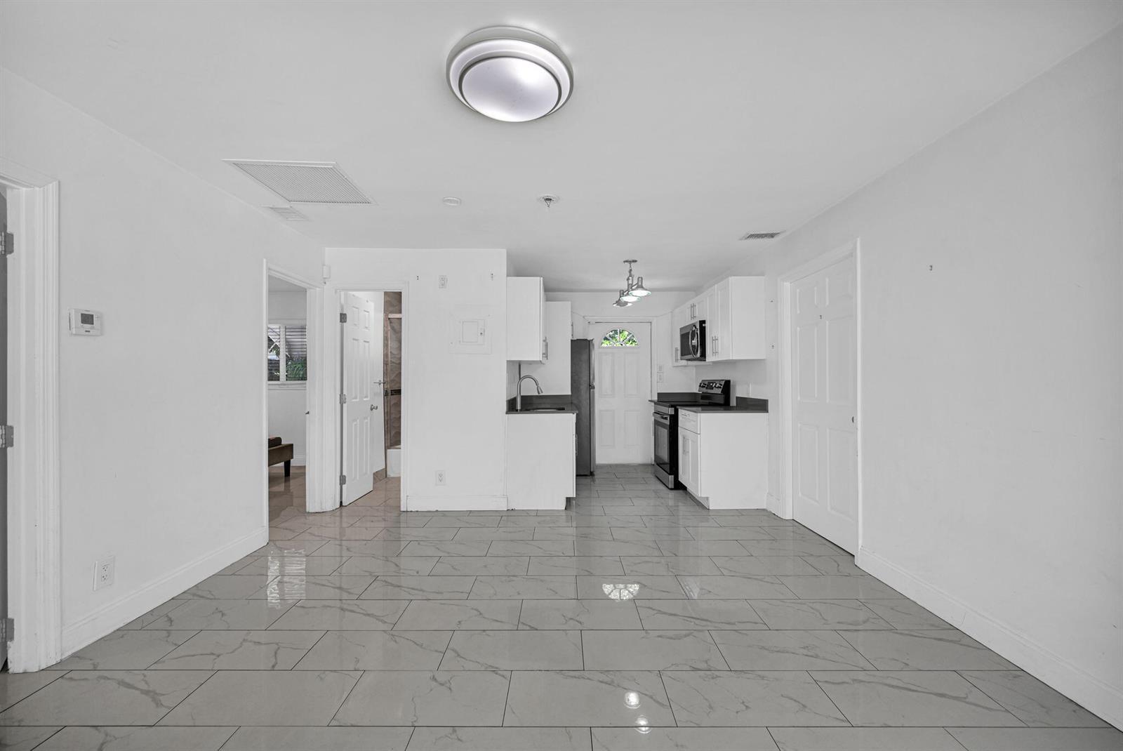 2933 NE 12th Terrace, Pompano Beach FL 33064 photo 4